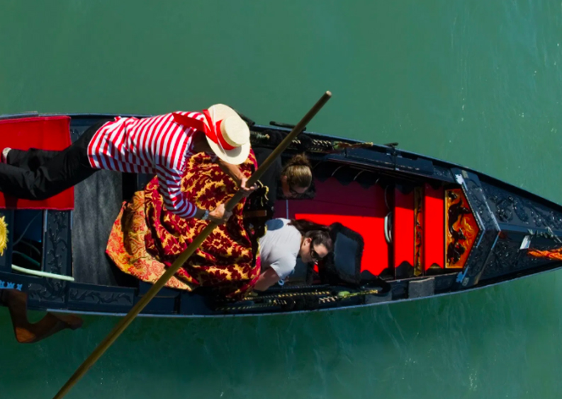 L’economia turistica di Venezia tra sfruttamento e resistenza: intervista a Giacomo-Maria Salerno